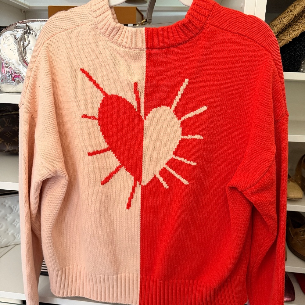 XO Kerri Rosenthal Heart V Neck colorblock Sweater in red & pink blush - Picture 2 of 5